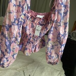 Nwt  ASTR FLORAL BLOUSE